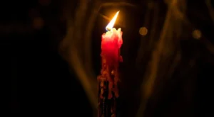 Magia delle Candele: Colori, Rituali e Significato nella Pratica Esoterica