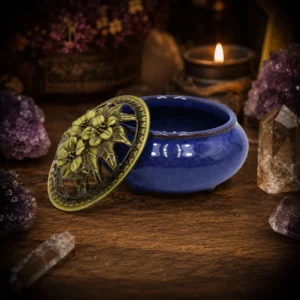 Bruciaincenso in Ceramica Blu Notte con Coperchio Traforato